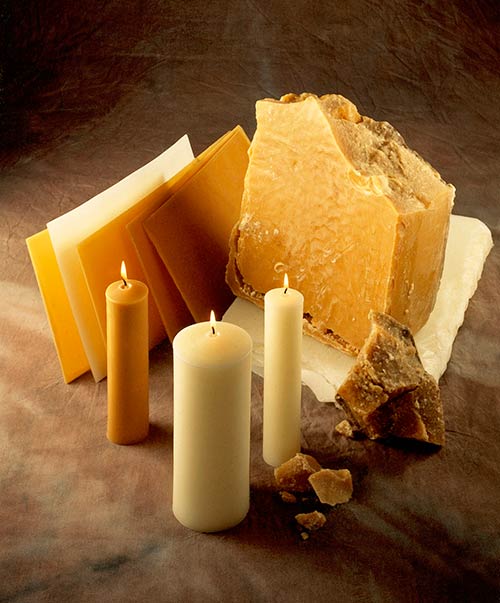 Piece of beeswax, sheets of beeswax, pillar candles